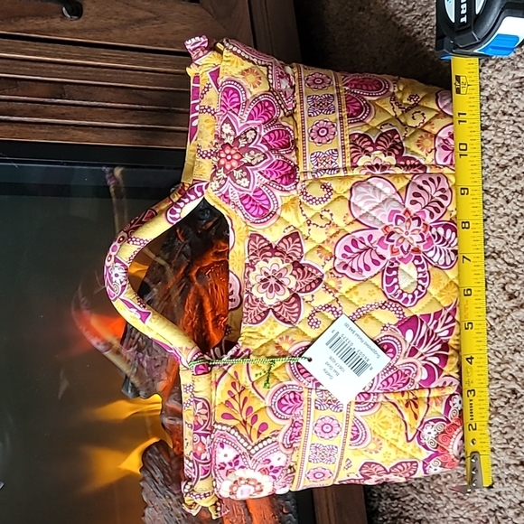 VERA bradley purse nwt Vera bradley purse retired Vera bradley purse retired - Picture 2 of 16